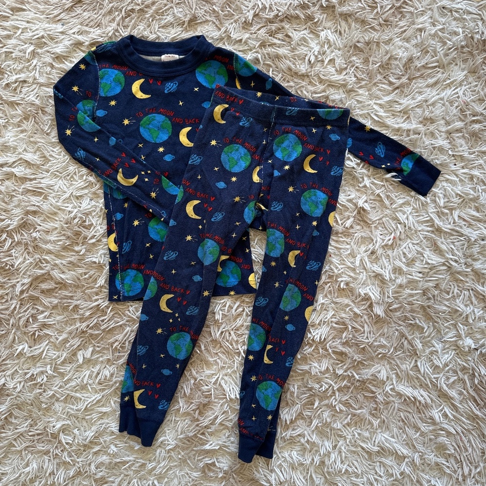 Hanna Andersson Love You To The Moon and Back Pajamas Size 5 110
